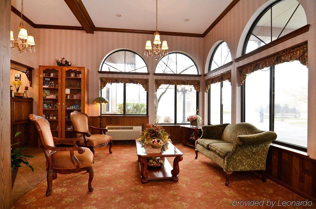 Best Western Plus Dockside Waterfront Inn Маккино Сити Экстерьер фото